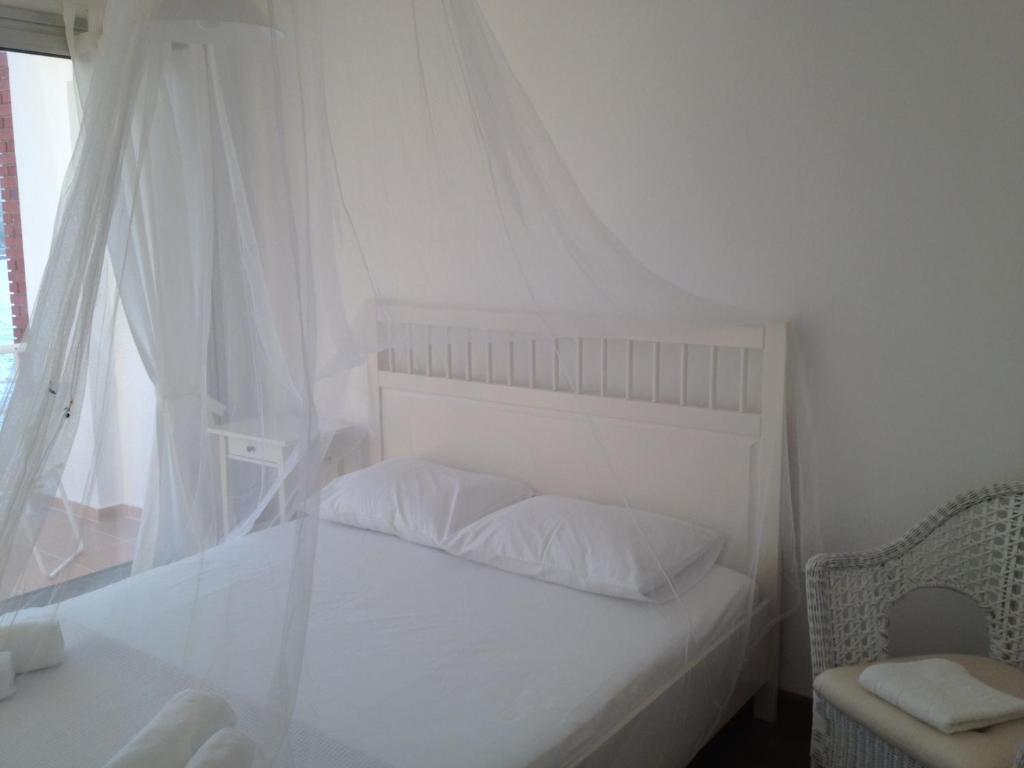Reyhan Hotel Karaburun  Bagian luar foto